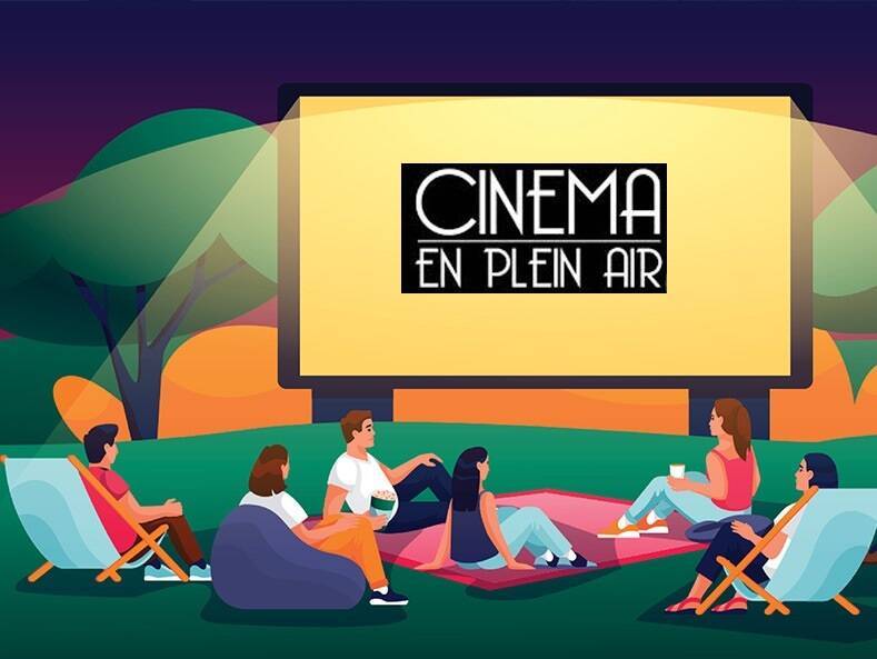 🎬 Une première séance de cinéma en plein air qui fait sensation !